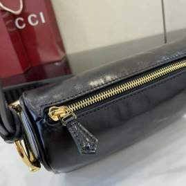 Picture of Gucci Handbags _SKUfw230739574fw